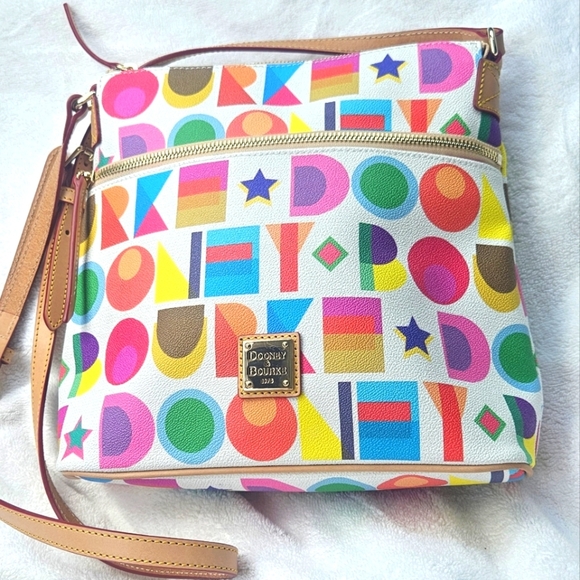 New Dooney & Bourke Leather Art Deco Zip Crossbody Colorful W Key Clip - Picture 1 of 10